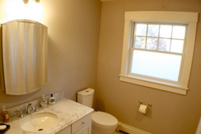 Darkwoods, Edgartown - Beige Bathroom