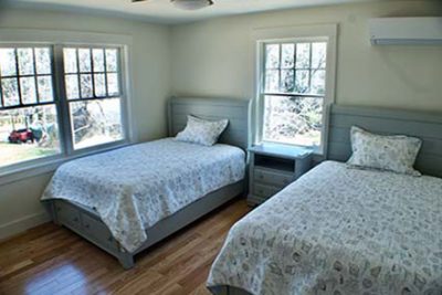June Ave, Oak Bluffs - Room with Two Beds