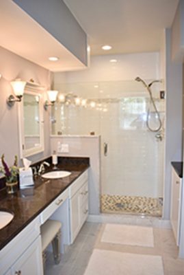 Meadow View Farm - Walk-In Shower