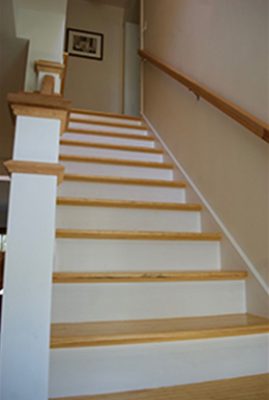 Oak Ave - Stairs to Upper Level View 2
